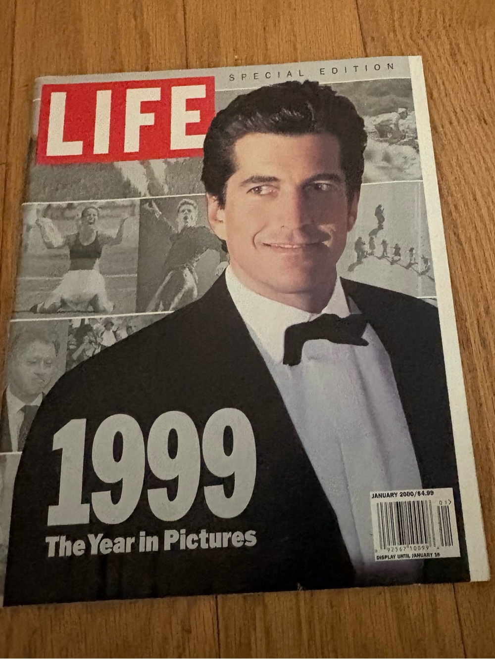 Special Edition 1999 Year in Pictures Magazine - Black & White